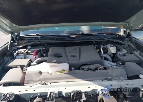 2025 Toyota Tundra Sr5 из США, поврежденный, VIN 5TFLA5AB5SX045372